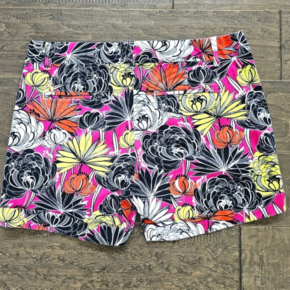 Banana Republic Women's Flowered Shorts sz 2 - Picture 5 of 5
